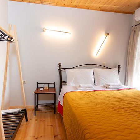 To Spiti Sto Castro Apartment นาฟปาคตอส ภายนอก รูปภาพ