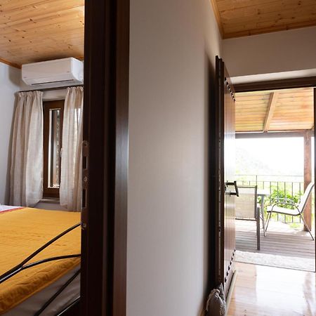 To Spiti Sto Castro Apartment นาฟปาคตอส ภายนอก รูปภาพ