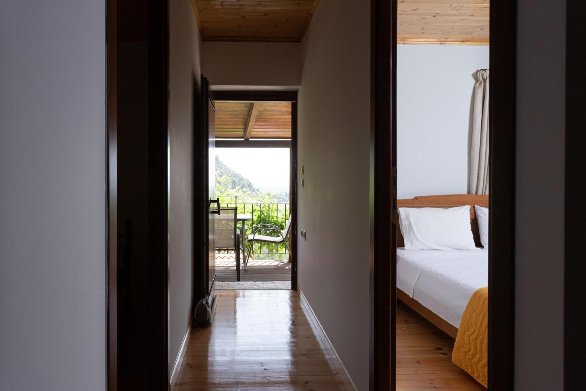 To Spiti Sto Castro Apartment นาฟปาคตอส ภายนอก รูปภาพ