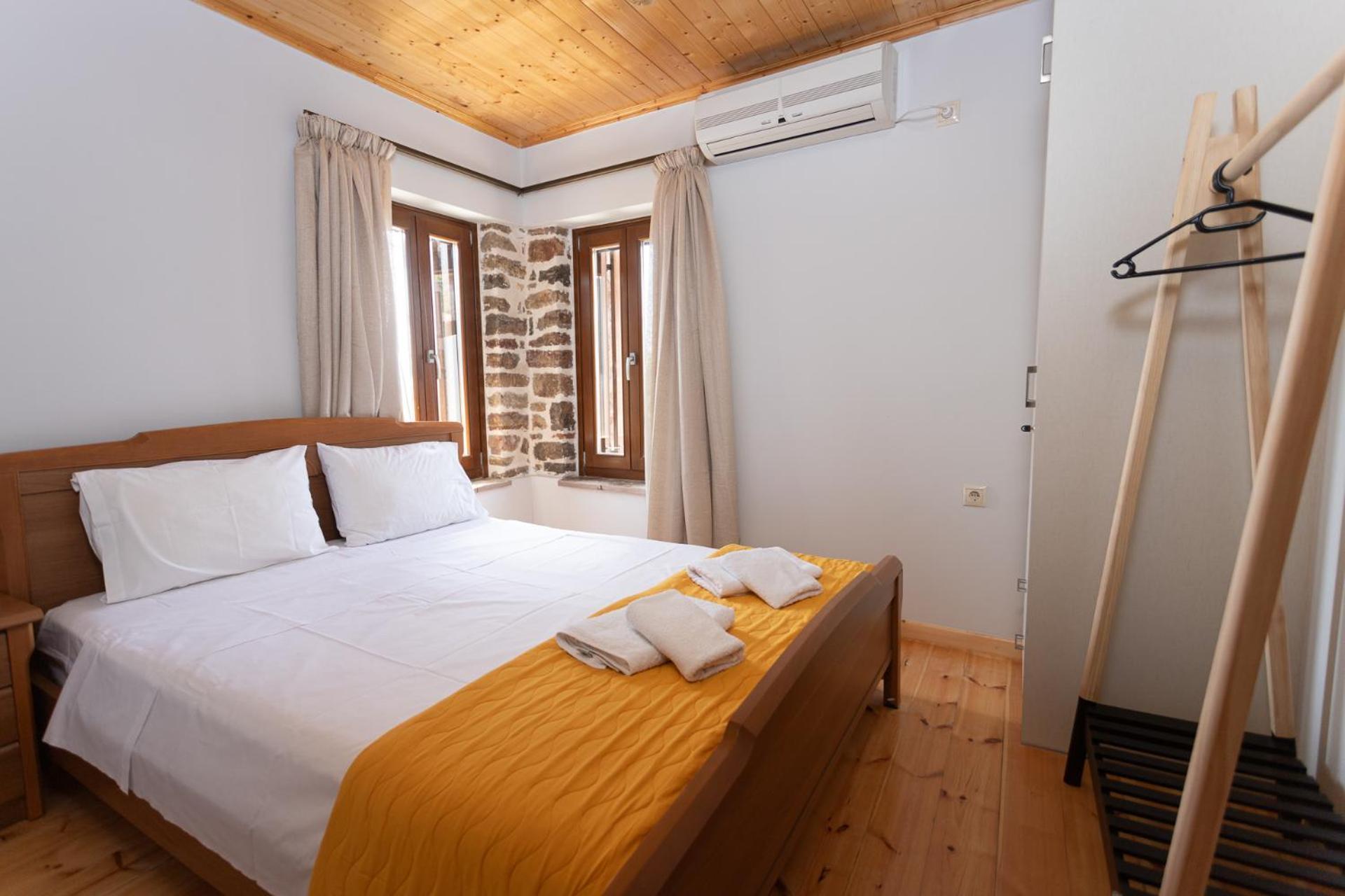 To Spiti Sto Castro Apartment นาฟปาคตอส ภายนอก รูปภาพ