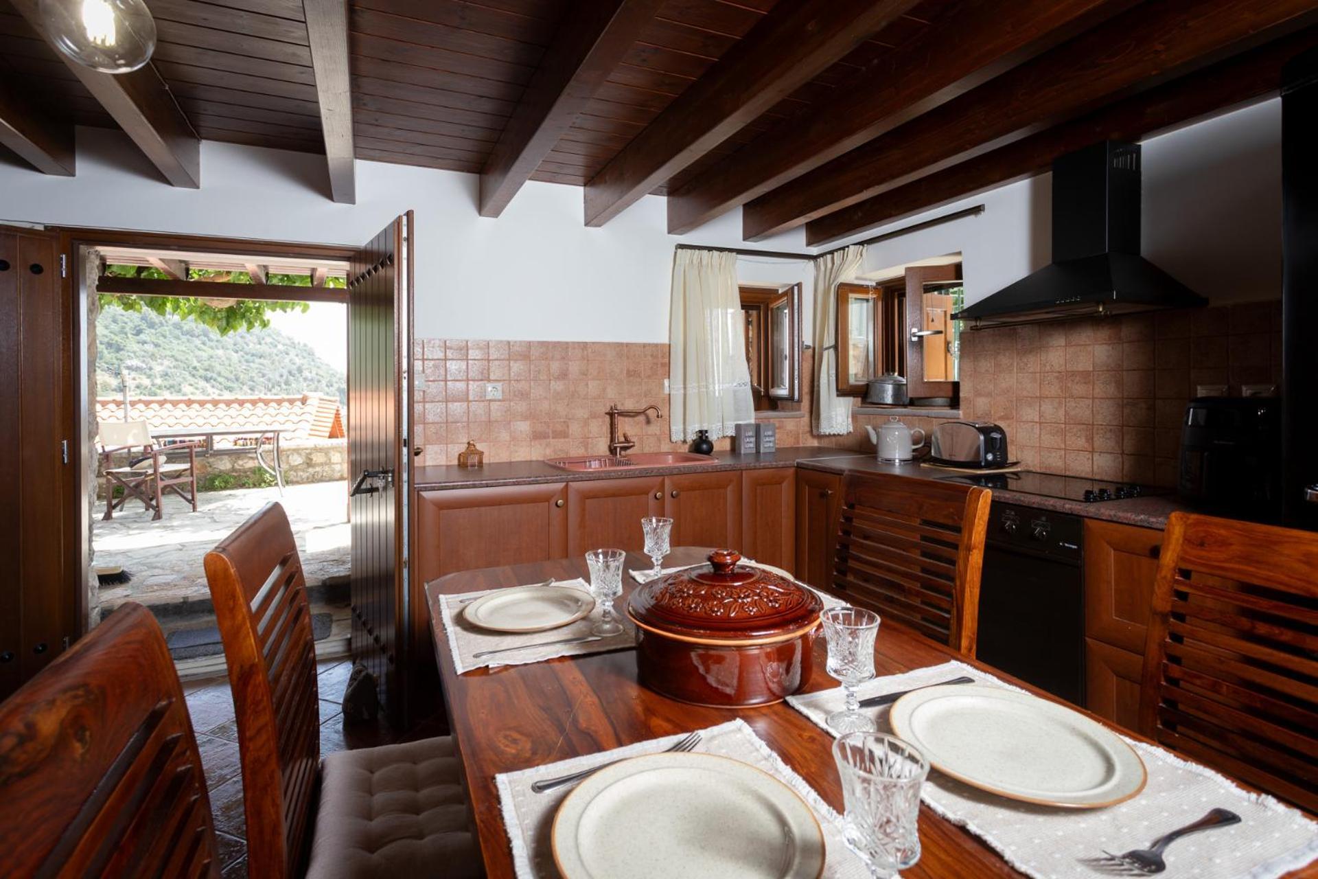 To Spiti Sto Castro Apartment นาฟปาคตอส ภายนอก รูปภาพ