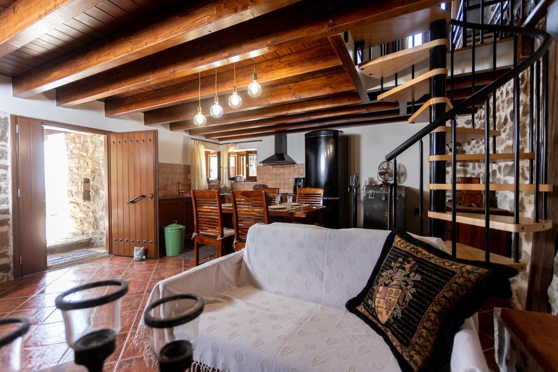 To Spiti Sto Castro Apartment นาฟปาคตอส ภายนอก รูปภาพ