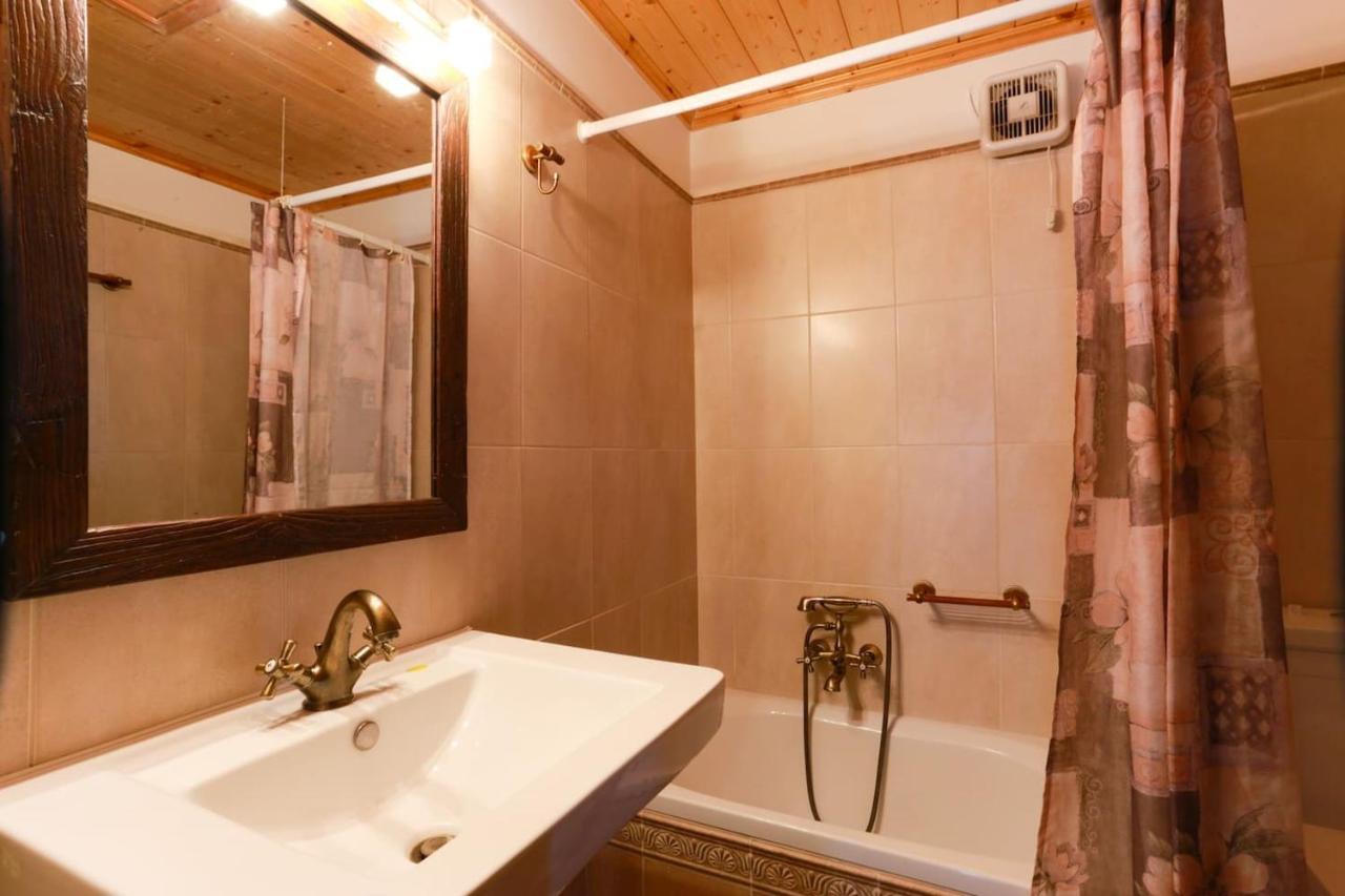 To Spiti Sto Castro Apartment นาฟปาคตอส ภายนอก รูปภาพ